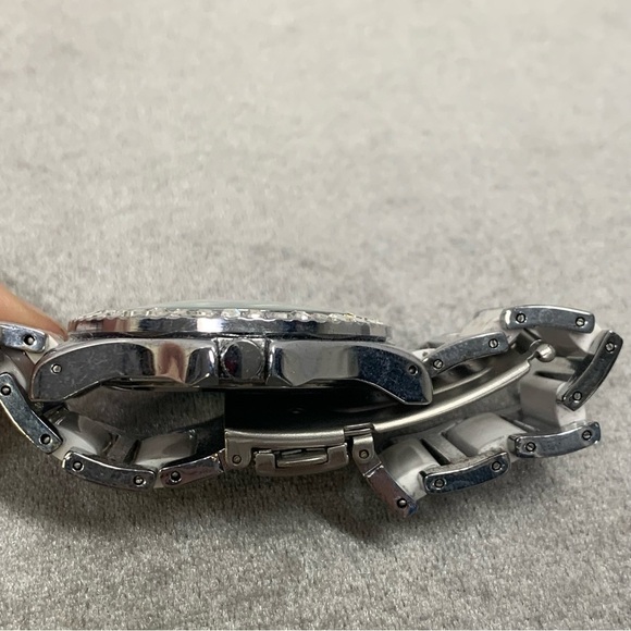 Fac Fifth Avenue Collection white silvertone crystal rhinestone round face watch - Picture 4 of 6